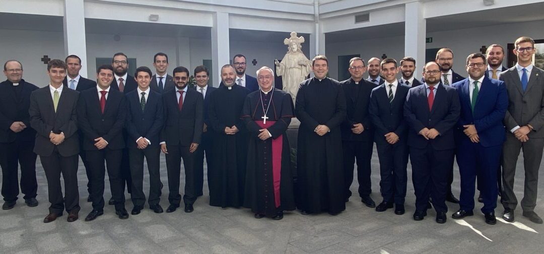 La sede de los Seminarios Diocesanos acogió el inicio de curso de los Institutos Diocesanos